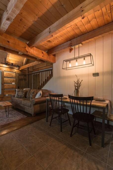 Southern Oak Cabin - Newly Remodeled - Close To All Attractions Sevierville Exterior photo