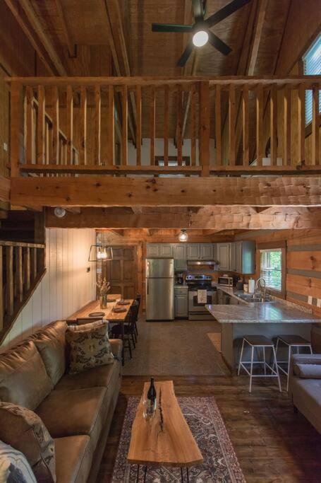 Southern Oak Cabin - Newly Remodeled - Close To All Attractions Sevierville Exterior photo